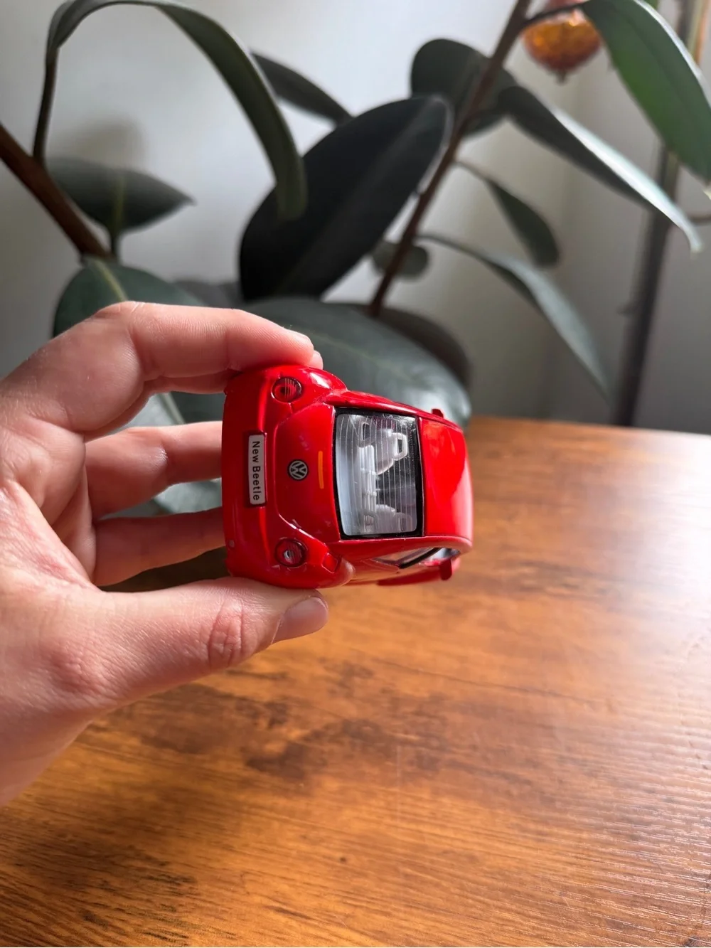 Red Toy Beetle Car KINSMART- Classic Ride-On Style